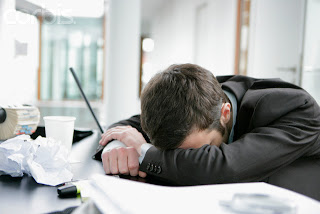 Η Κομισιόν ανησυχεί για τις πολλές ώρες εργασίας