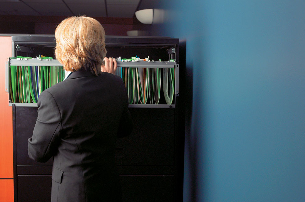 «Φάμπρικα» με πλαστά δικαιολογητικά