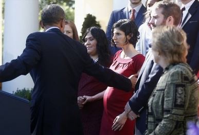 ΒΙΝΤΕΟ-Ο Ομπάμα “έσωσε” την έγκυο