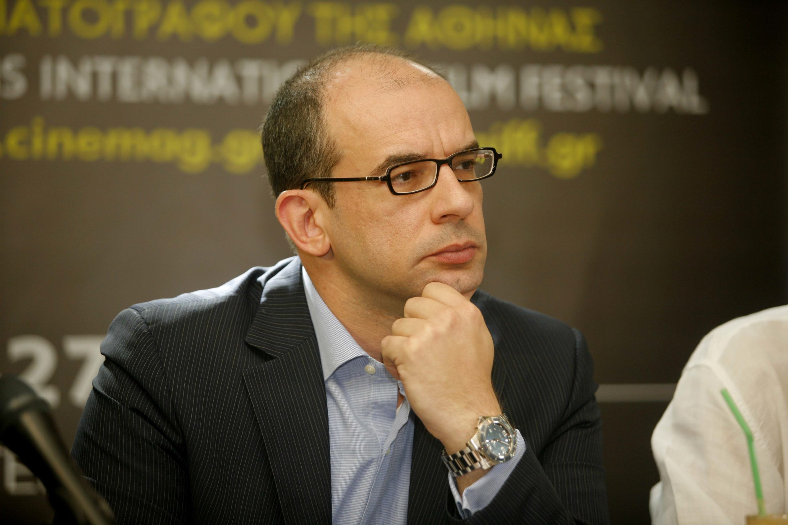 Ένταση με το καλημέρα στην ακρόαση του Δραβίλλα