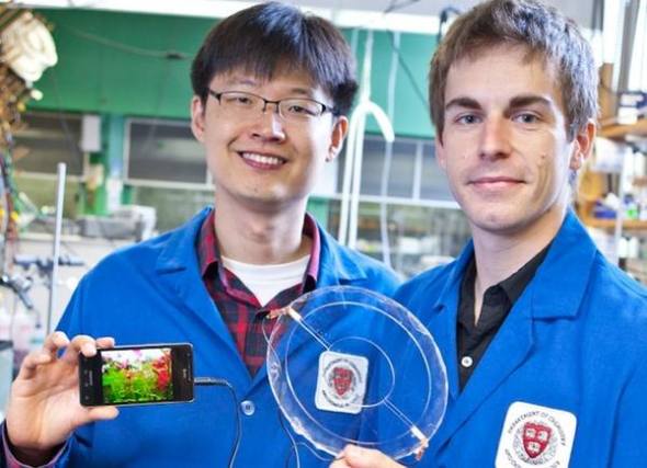 Το πρώτο εύκαμπτο, διαφανές ηχείο