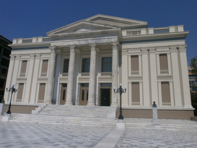 Εγκαίνια στο Δημοτικό Θέατρο