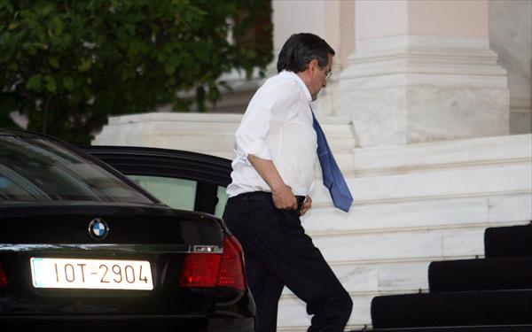 Πρώτα μέτρα, μετά διαπραγμάτευση