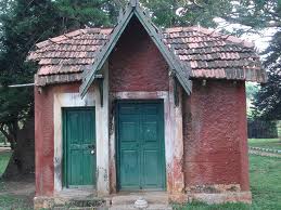 Το αφεντικό της την κρατούσε κλειδωμένη