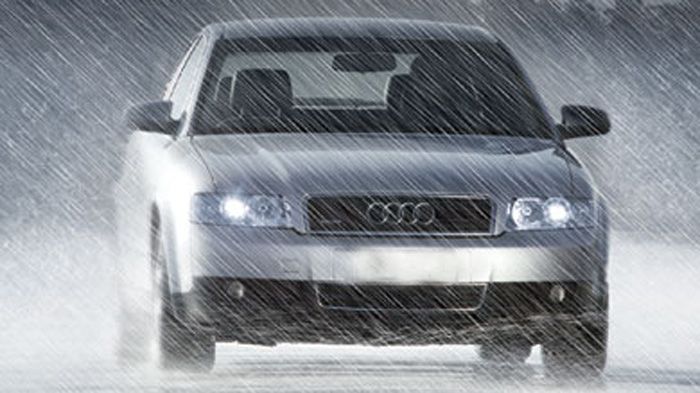 Συμβουλές για οδήγηση στη βροχή