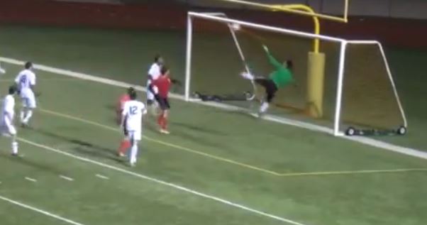 ΒΙΝΤΕΟ-Έκανε 4 αποκρούσεις σε 6”