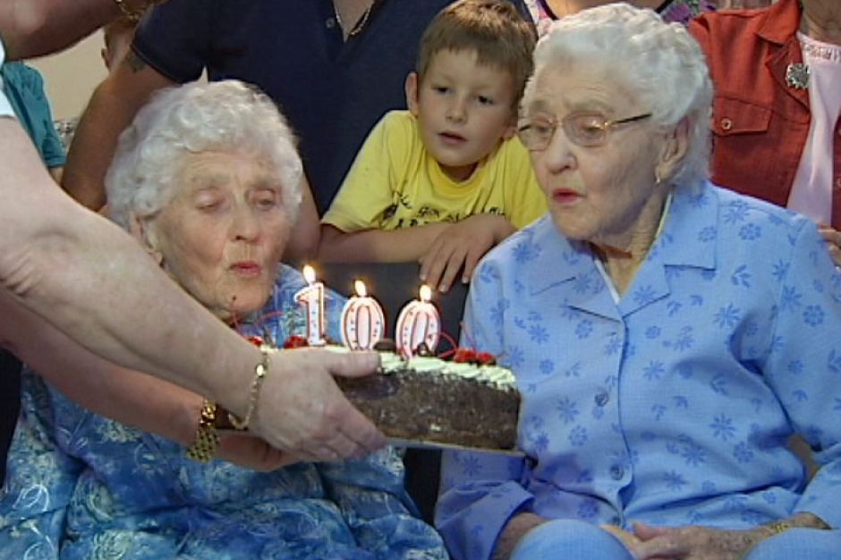 Οι δίδυμες που «πάτησαν» τα 100