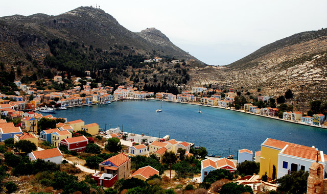 Ξενιτεύονται για να πάνε σχολείο