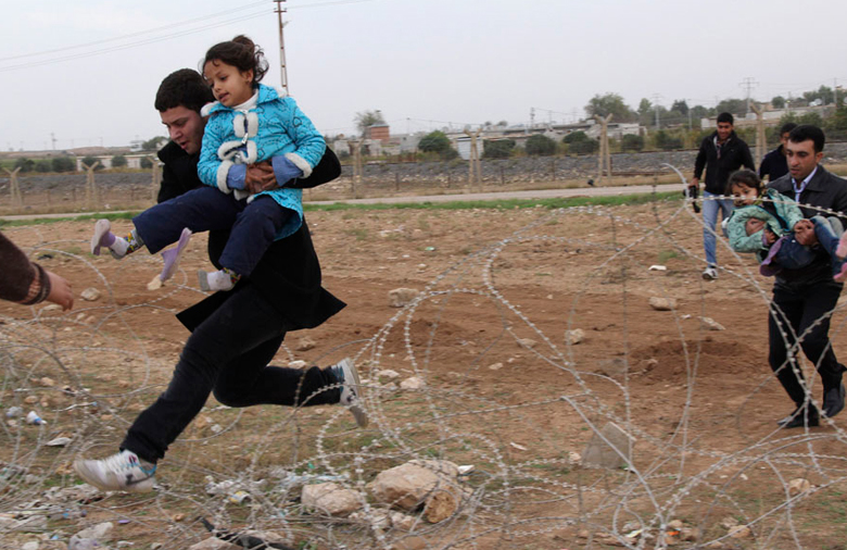 Πρόσφυγες: Μας πυροβόλησαν