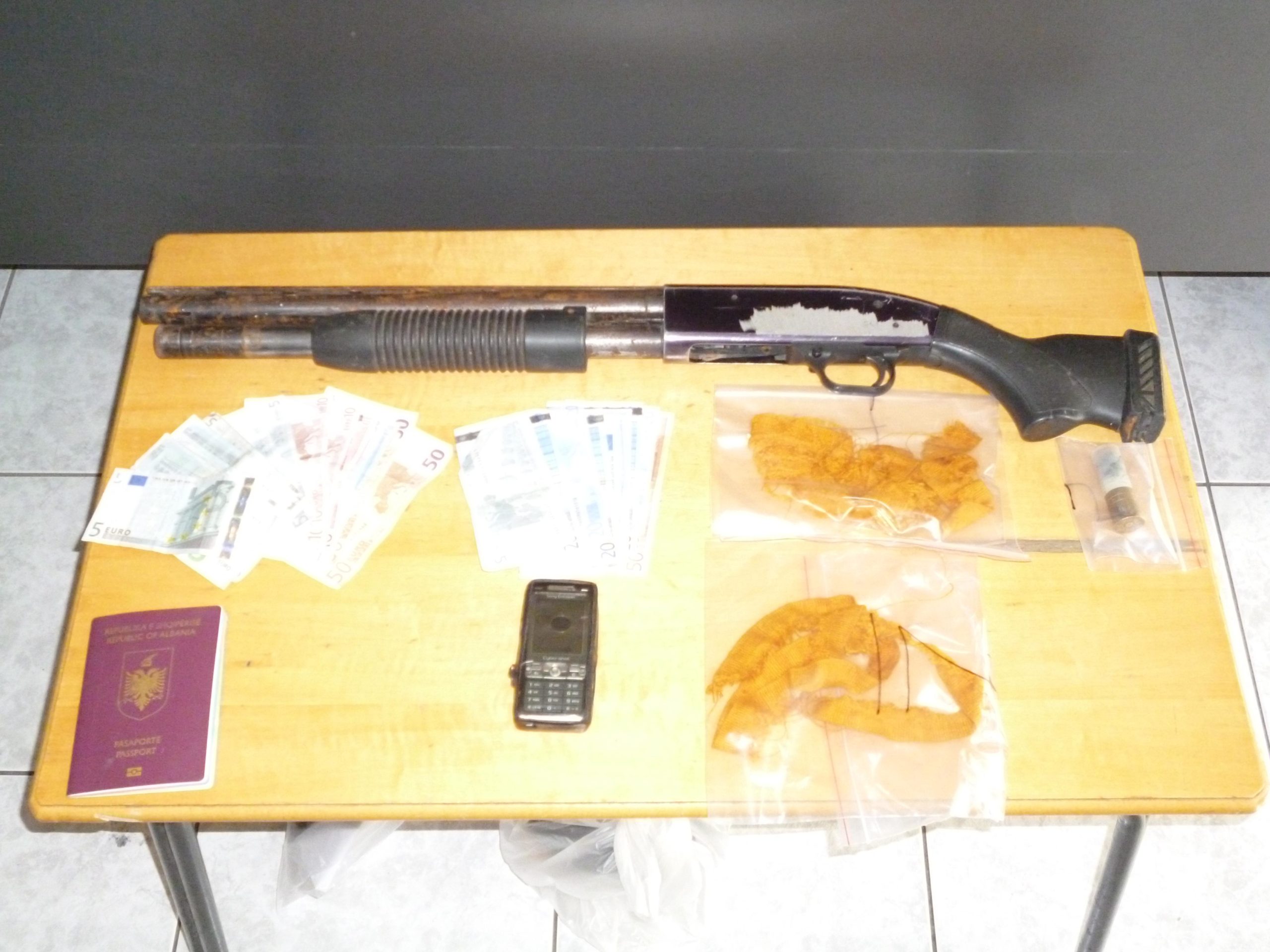 ΦΩΤΟ-Η καραμπίνα του εγκλήματος