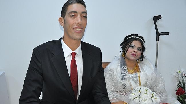 ΒΙΝΤΕΟ-Παντρεύτηκε ο ψηλότερος άντρας στον κόσμο