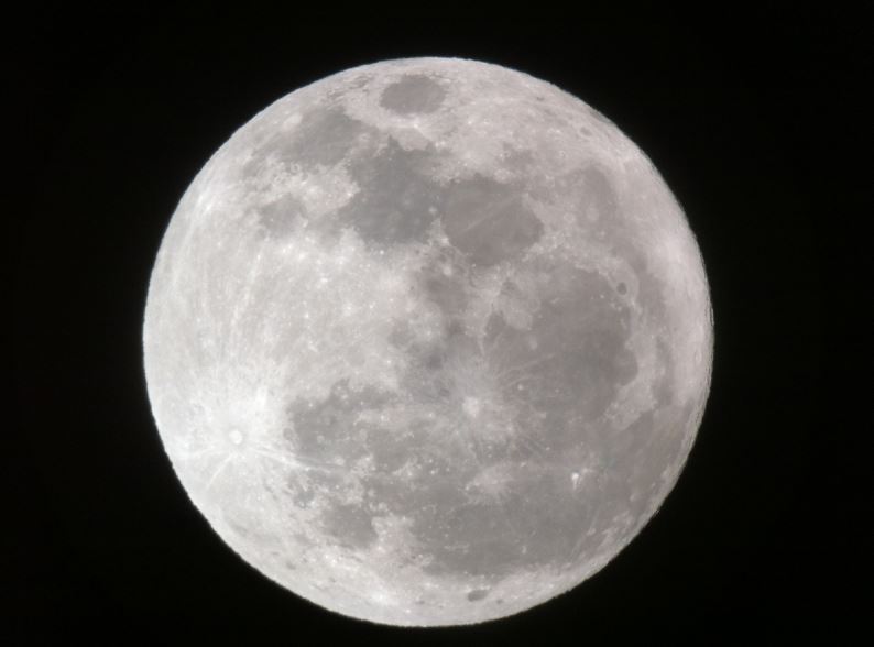 Δέκα πράγματα που δεν γνωρίζετε για το φεγγάρι