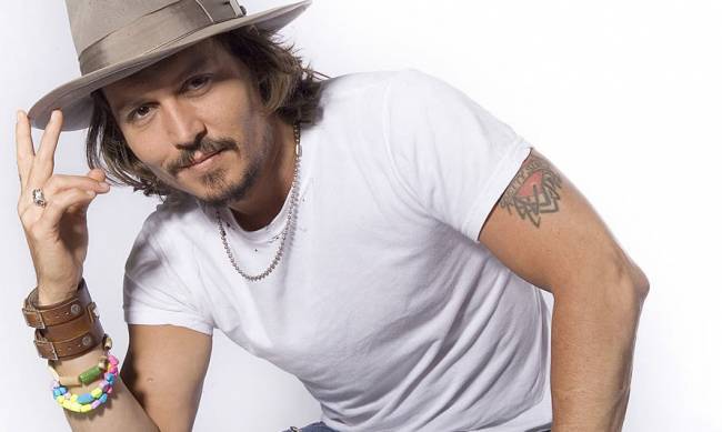 ΦΩΤΟ-Το νέο λουκ του Τζόνι Ντεπ