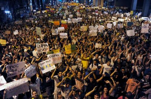 Τραυματίστηκαν διαδηλωτές στη Βραζιλία