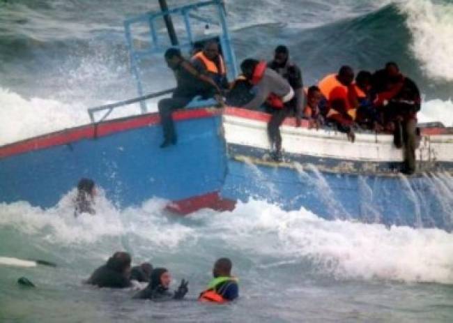 Μαλί-Στους 39 οι νεκροί από τη βύθιση πλοιαρίου