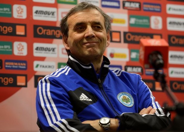 Προπονητής με μία νίκη σε 85 ματς