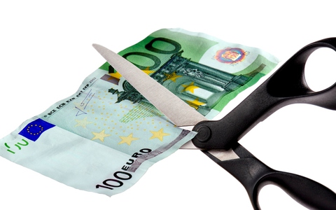 Μείωση μισθών ως 55%…