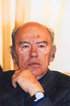 Το τελευταίο αντίο στον Χουρμουζιάδη