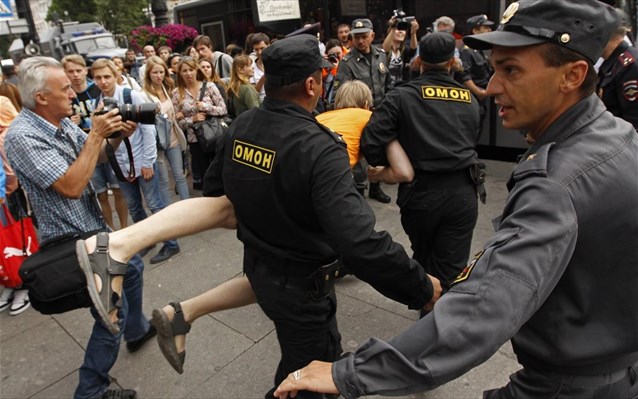 Mόσχα-1.200 συλλήψεις