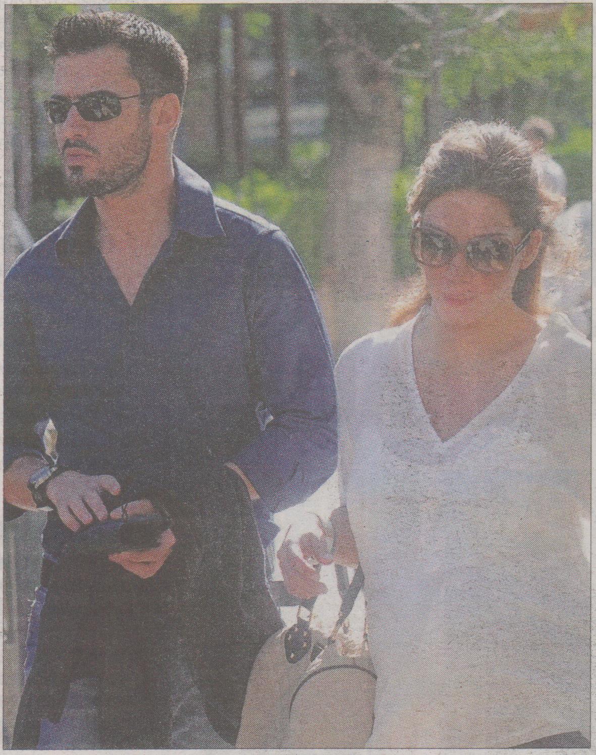 ΦΩΤΟ-Γάμος… αστραπή με σκισμένο τζιν