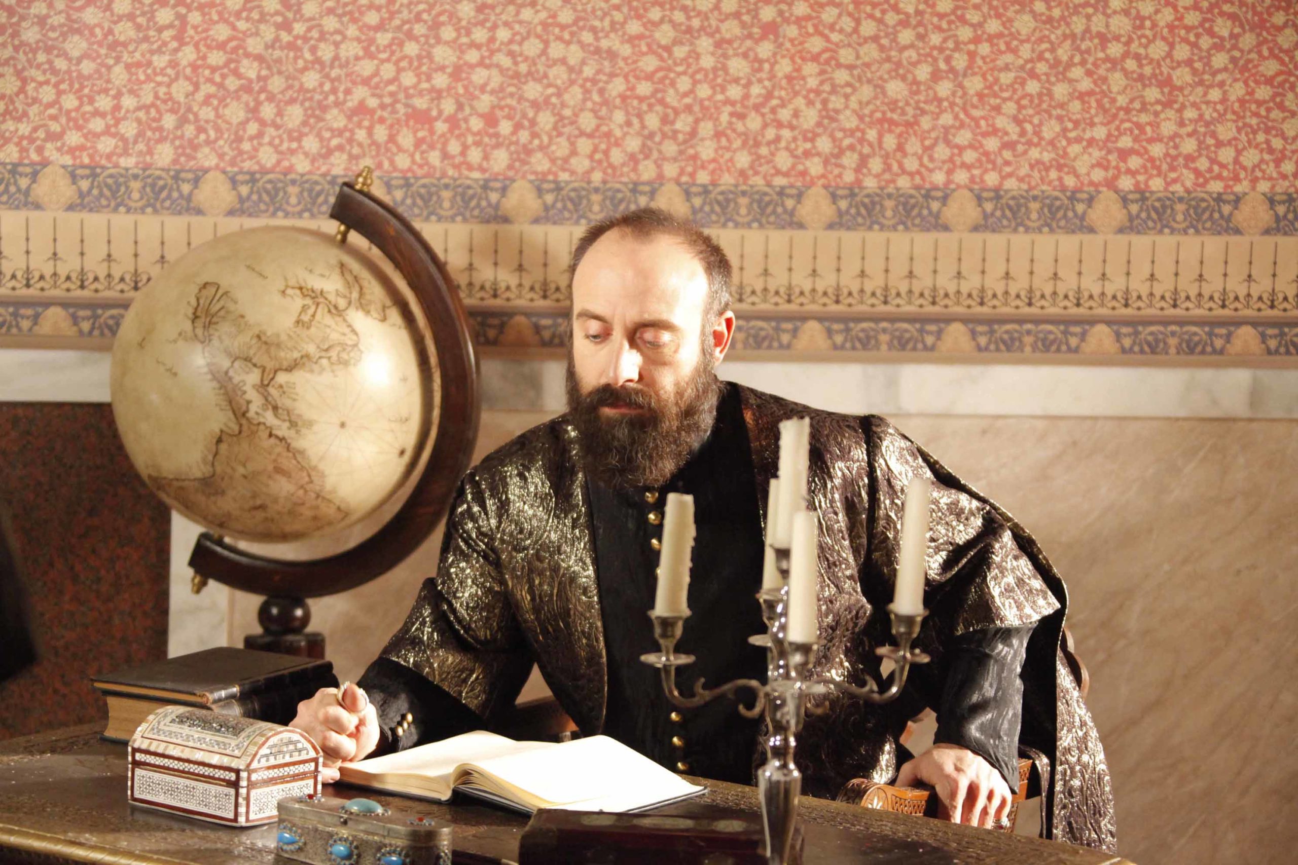 Επιστρέφει ο Σουλεϊμάν στον ΑΝΤ1