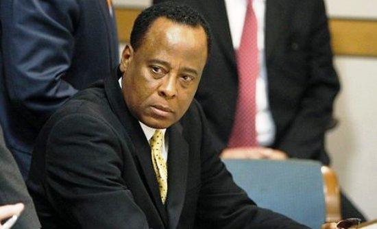 Αποφυλακίζεται ο γιατρός του Μάικλ Τζάκσον