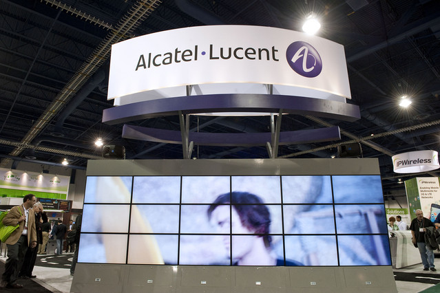 Η Alcatel-Lucent απολύει 15.000 εργαζομένους