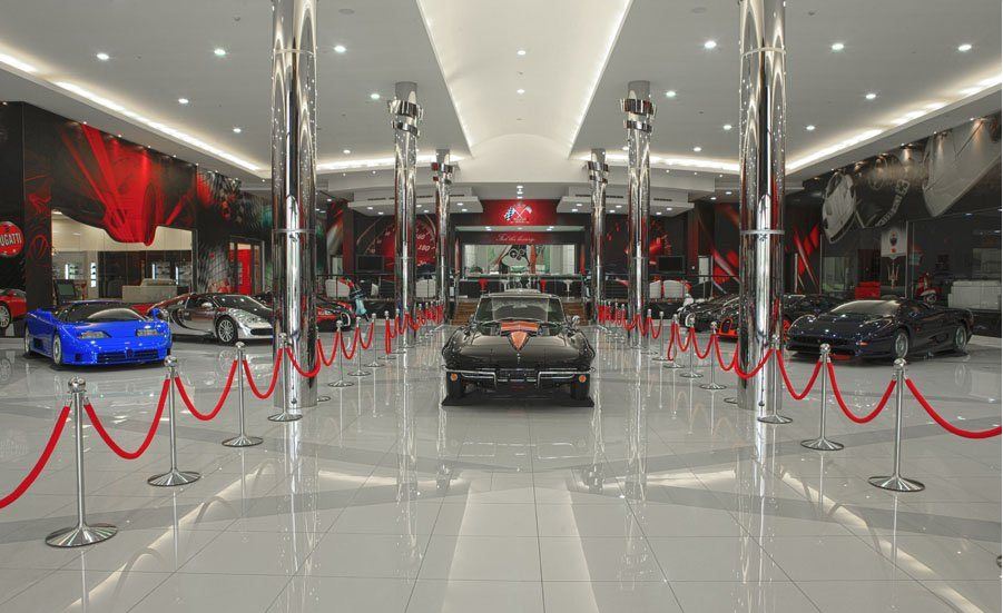 ΦΩΤΟ-Το «χρυσό» γκαράζ του εμίρη