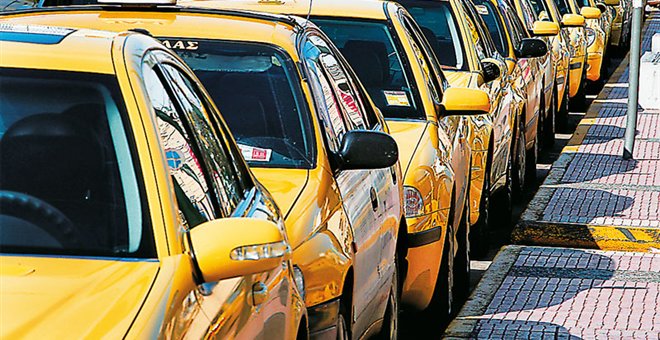 Τρεις συλλήψεις για “πειραγμένα” ταξίμετρα