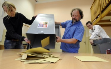 Τσεχία: Νικητές οι Σοσιαλδημοκράτες