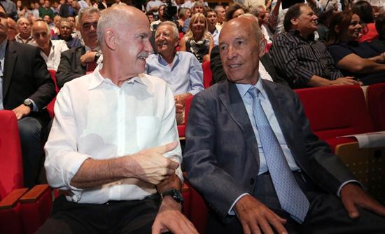 Επίθεση Σημίτη στον Παπανδρέου