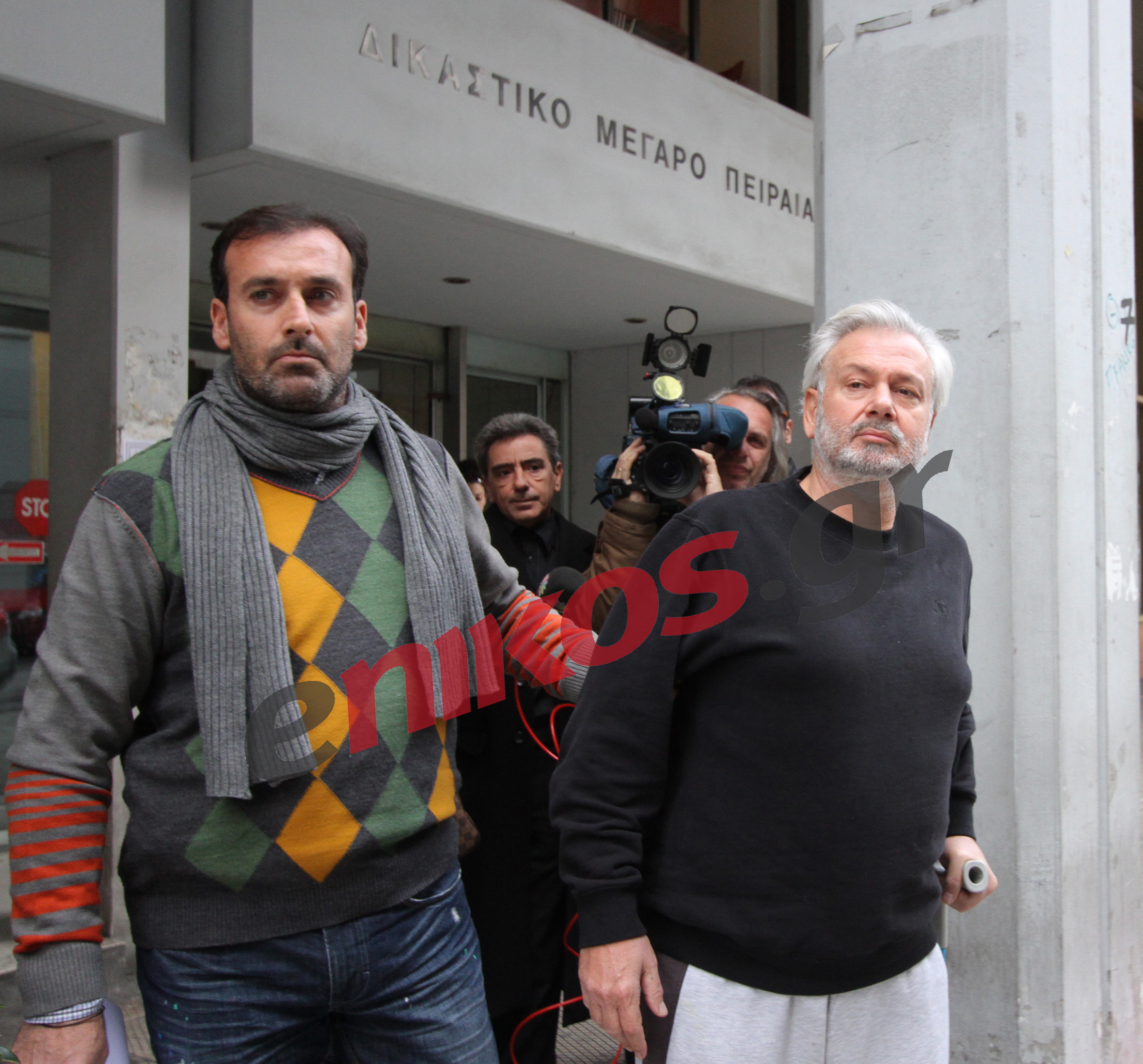 Ψάχνουν σε Ελβετία και Κύπρο