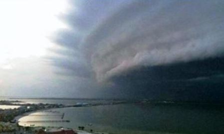 Τυφώνας απειλεί το Ακαπούλκο