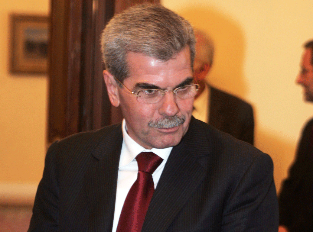 Ντόλιος: Να κοιτάξει τον καθρέφτη ο κ. Καμμένος