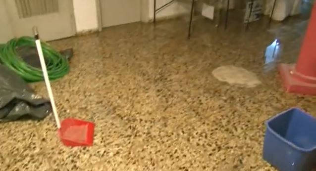 Πλημμύρισε το δημαρχείο Κορίνθου