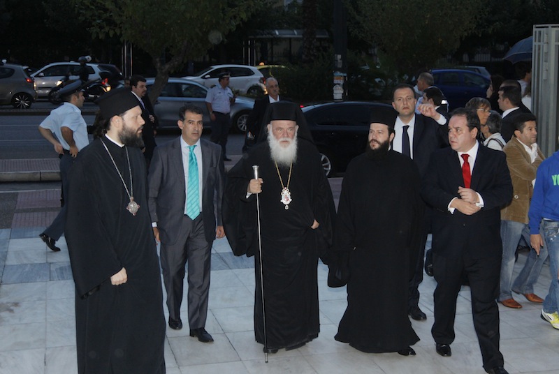 Ιερώνυμος: Ο ελληνικός λαός δεν αντέχει άλλο