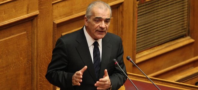 Πυρά του Σταμάτη στον Καμμένο