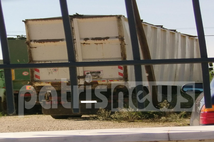 Έριξαν 20 τόνους σκουπίδια