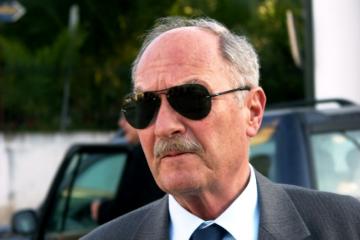 ΒΙΝΤΕΟ-Αρβανίτης: «Κοιμάμαι με το όπλο μου»