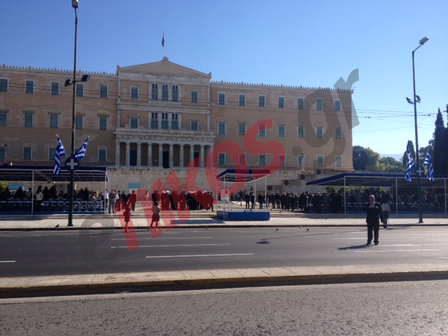 Σύνταγμα-Κατάθεση στεφάνων