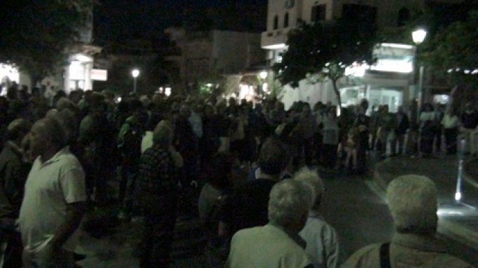 Φώναξαν: Όχι στο λουκέτο