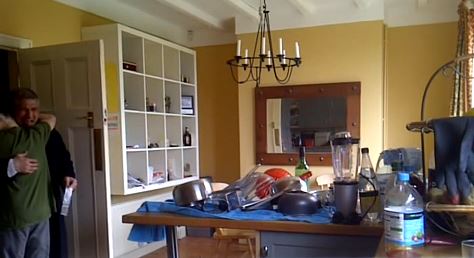 ΒΙΝΤΕΟ-Πατέρας κλαίει γοερά για την…επιτυχία του γιου του