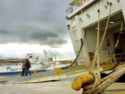 Απαγόρευση απόπλου του “ΑΚΟΥΑ ΜΑΡΙΑ”