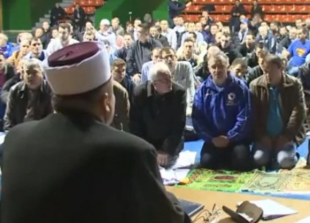 BINTEO-Οι Βόσνιοι προσεύχονται για την πρόκριση