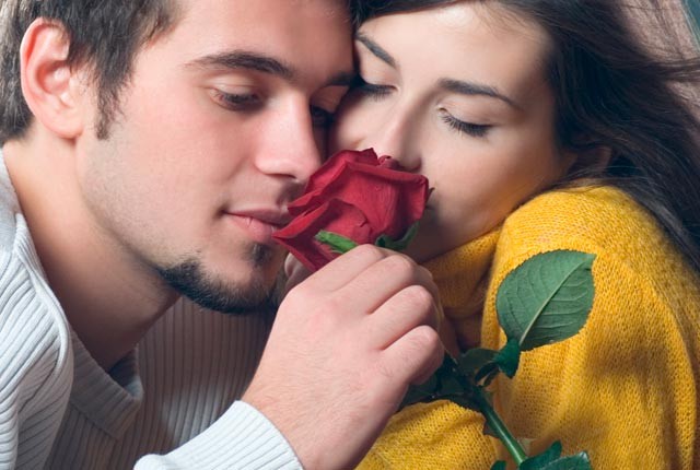 Οι 3 ορμόνες που ορίζουν τον έρωτα αλλά και τον χωρισμό