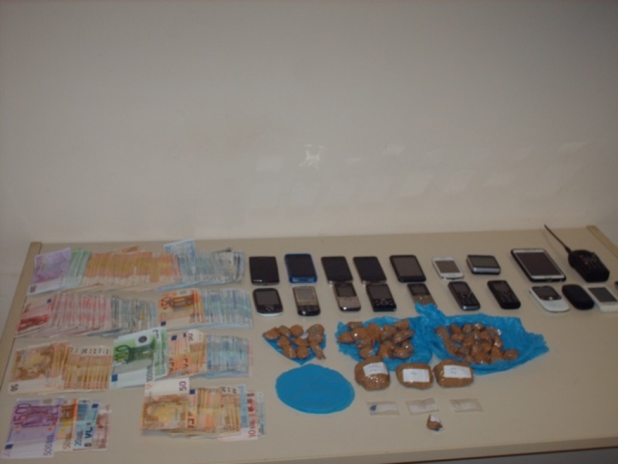 Εξαρθρώθηκε σπείρα εμπόρων ναρκωτικών