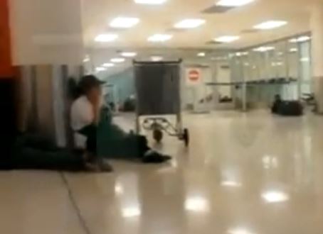 ΒΙΝΤΕΟ-Η στιγμή των πυροβολισμών στο αεροδρόμιο του Λ.Α.
