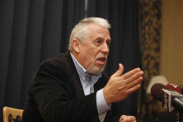 Πυρά Γ.Μανώλη κατά Δ.Σταμάτη