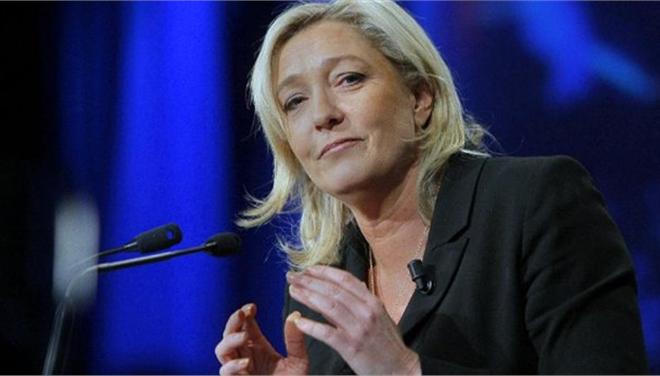 Η Λεπέν εξαιρεί τη Χρυσή Αυγή