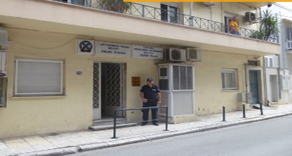 Επίθεση με μολότοφ σε αστυνομικό τμήμα